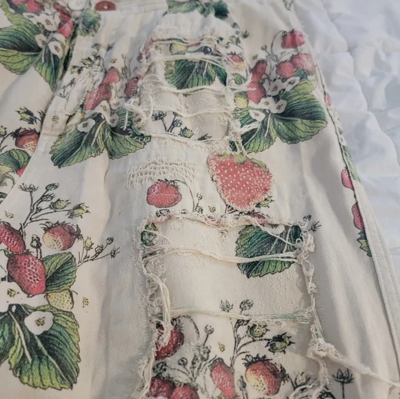 Magnolia Pearl BloomeBerry trousers - Picture 9 of 10